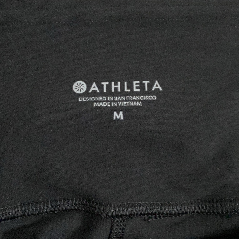 Athleta Elation Scallop Capri Leggings Women’s Medium Black White Yoga - Picture 10 of 11